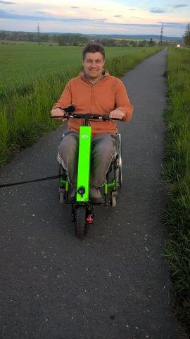 NADACE AGEL přispěla zlatému mistru Evropy na elektrický pohon invalidního vozíku