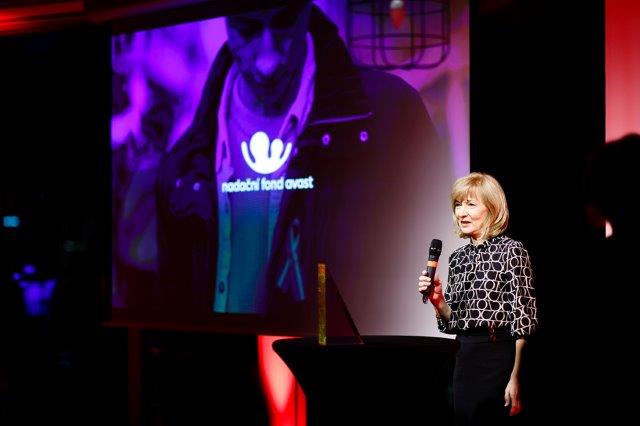 Jarmila Baudišová, předsedkyně správní rady Nadačního fondu Avast, hovoří na Avast Foundation Awards