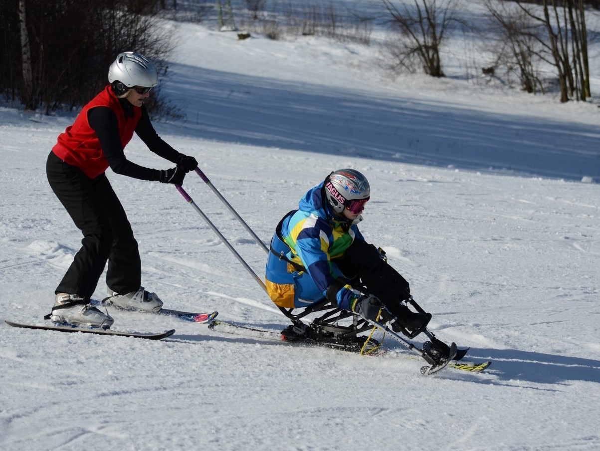 Kurz lyžování na monoski