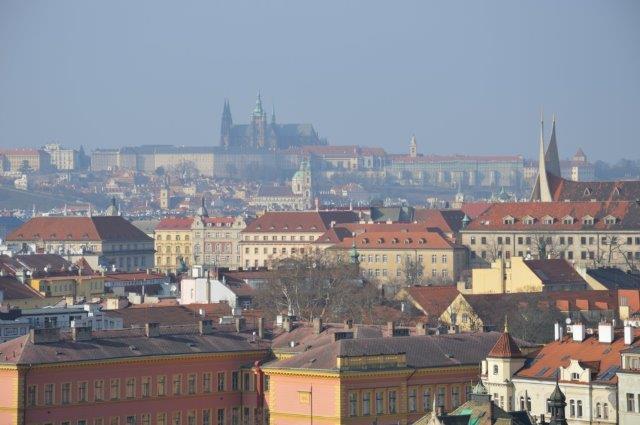 Výhled z Vyšehradu na Pražský hrad