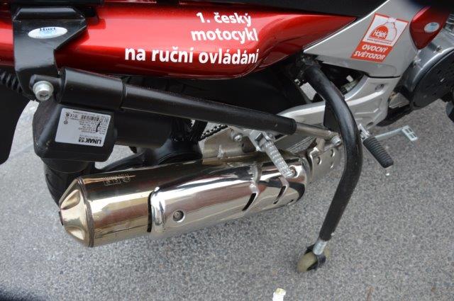 Lineární motor pro pohon stabilizačních koleček